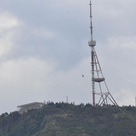 Red Door Apartment Tbilisi ภายนอก รูปภาพ