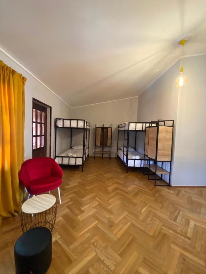 Red Door Apartment Tbilisi ภายนอก รูปภาพ
