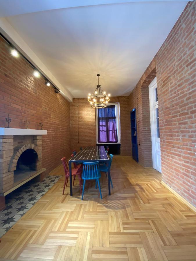 Red Door Apartment Tbilisi ภายนอก รูปภาพ
