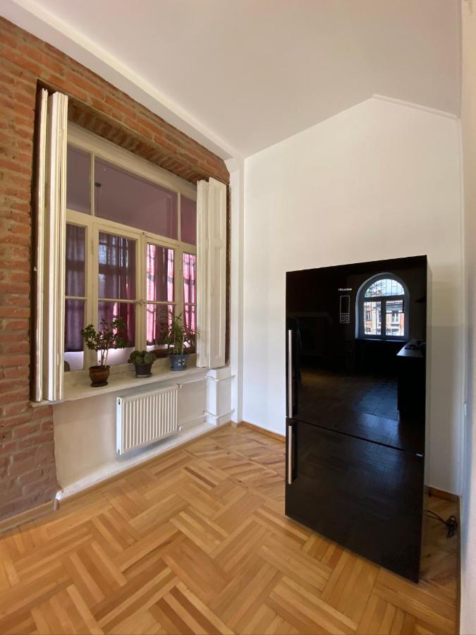 Red Door Apartment Tbilisi ภายนอก รูปภาพ