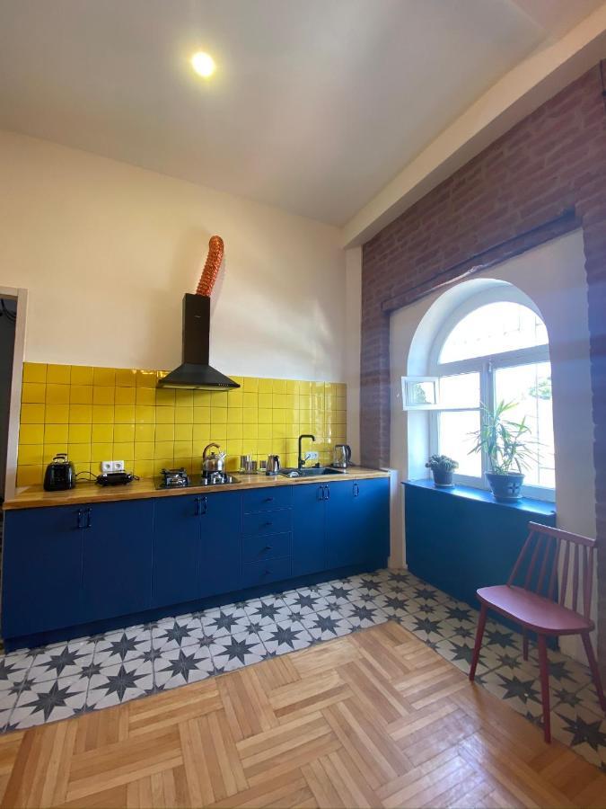 Red Door Apartment Tbilisi ภายนอก รูปภาพ