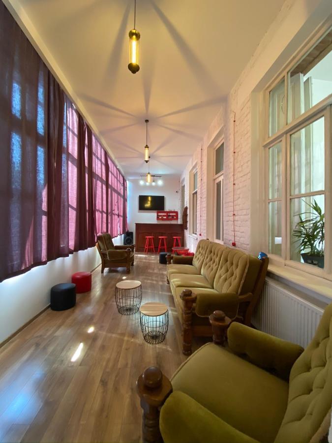 Red Door Apartment Tbilisi ภายนอก รูปภาพ