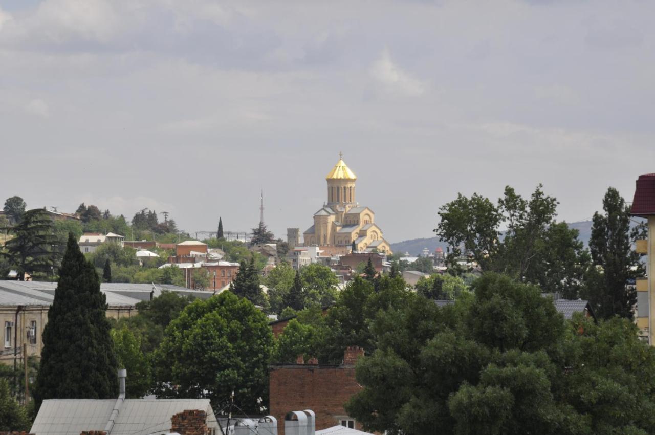 Red Door Apartment Tbilisi ภายนอก รูปภาพ
