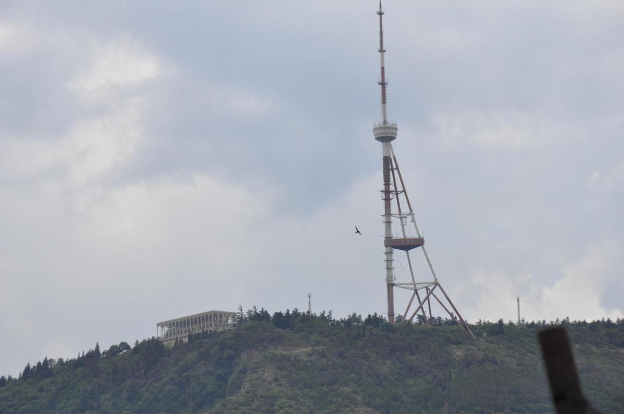 Red Door Apartment Tbilisi ภายนอก รูปภาพ