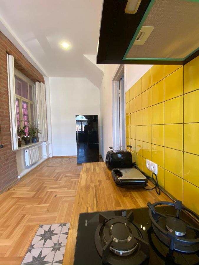Red Door Apartment Tbilisi ภายนอก รูปภาพ