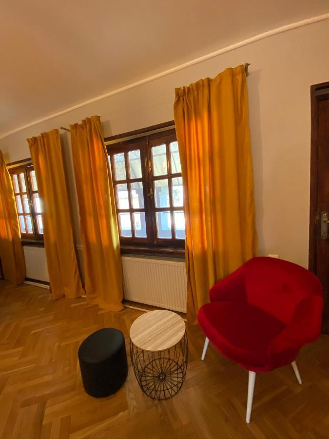 Red Door Apartment Tbilisi ภายนอก รูปภาพ