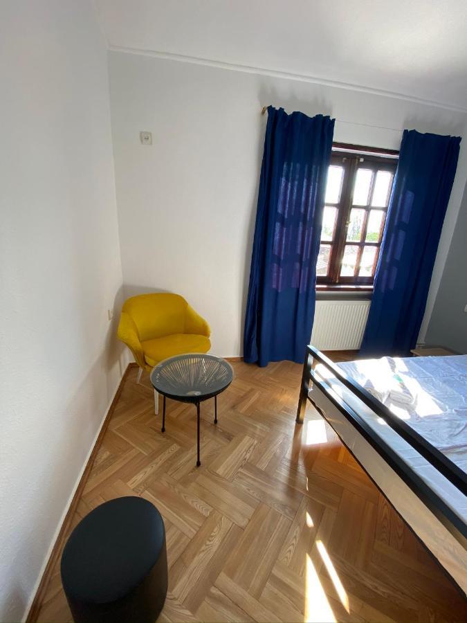 Red Door Apartment Tbilisi ภายนอก รูปภาพ